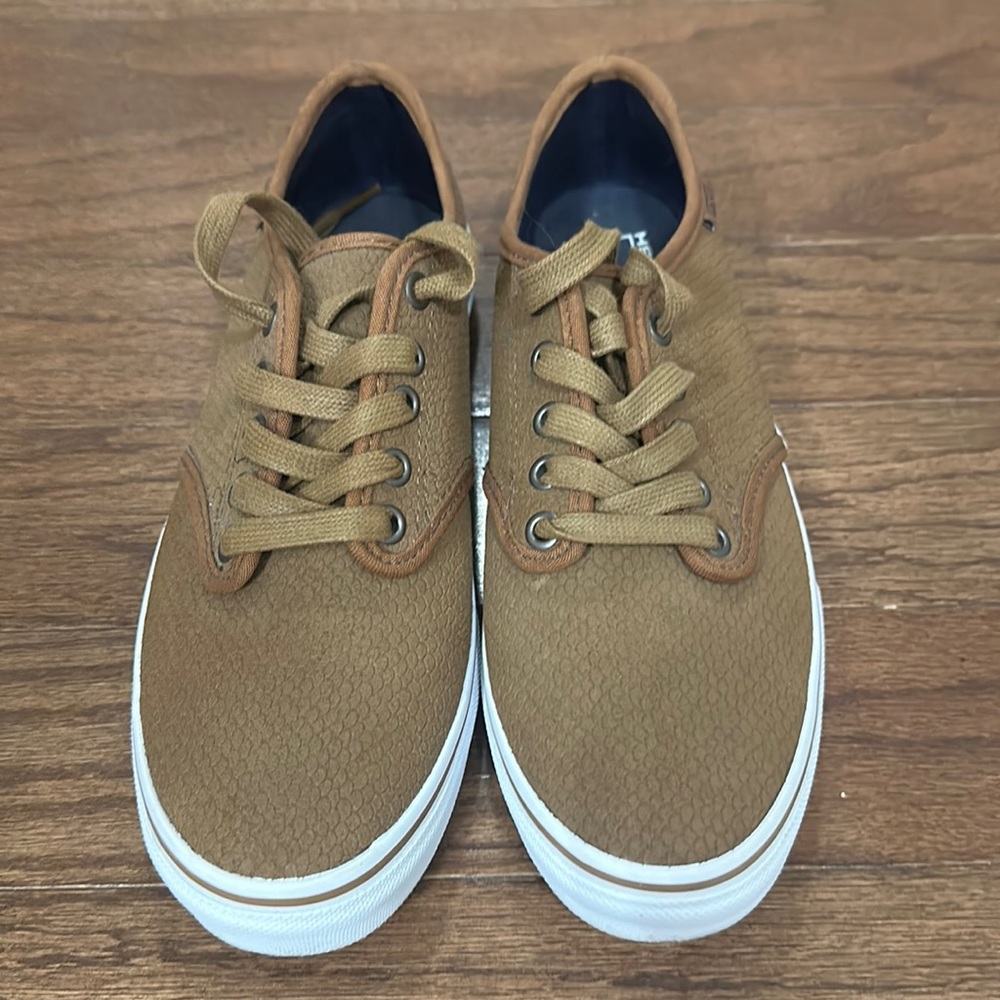 NEW Womens Tan Vans - never worn - size 8
